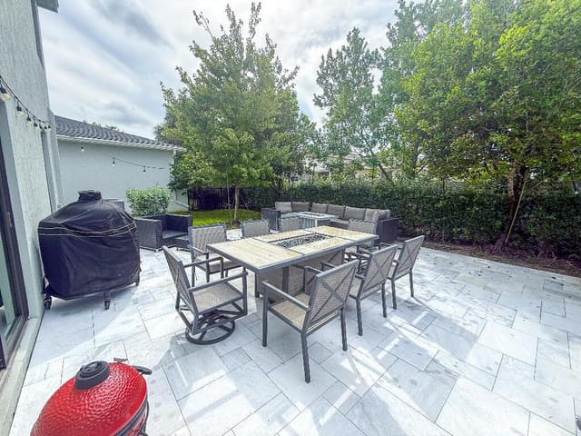 6060 STONECREST Court, Haverhill FL 33415 - Haverhill, FL - Photo 2