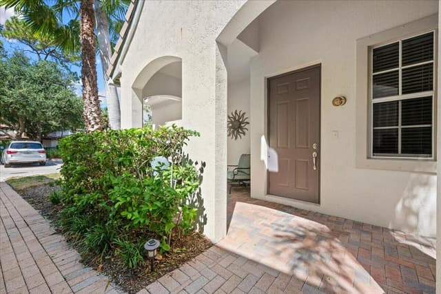 209 Evergrene Parkway, Palm Beach Gardens FL 33410 - Palm Beach Gardens, FL - Photo 3