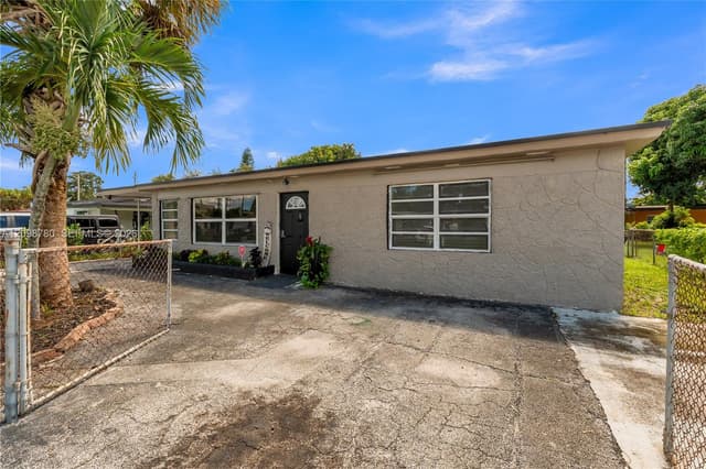 2308 NW 13th Ct, Fort Lauderdale FL 33311 - Fort Lauderdale, FL - Photo 2
