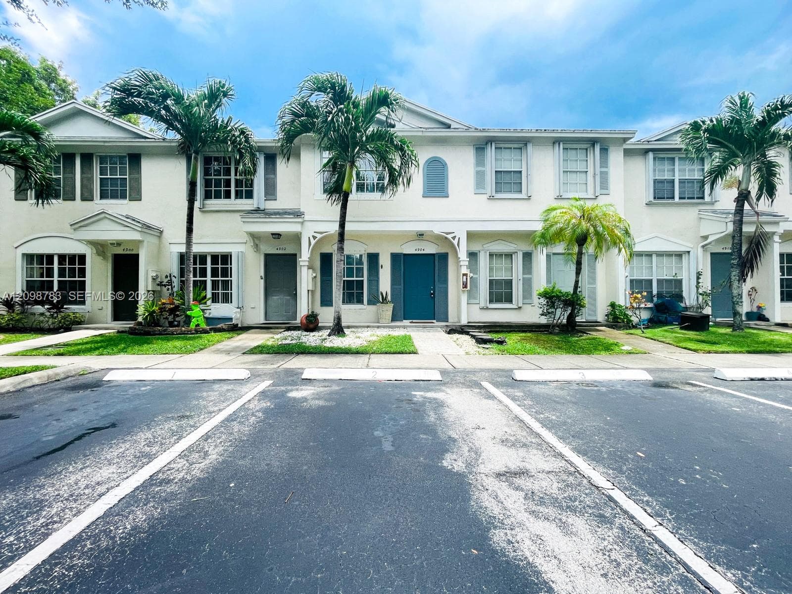 4904 SW 31st Ter, Dania Beach FL 33312 - Dania Beach, FL - Photo 1