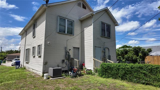 1738 SW 44th Ter, Fort Lauderdale FL 33317 - Fort Lauderdale, FL - Photo 6