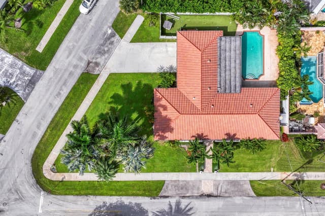 1123 SE 14th Avenue, Deerfield Beach FL 33441 - Deerfield Beach, FL - Photo 3