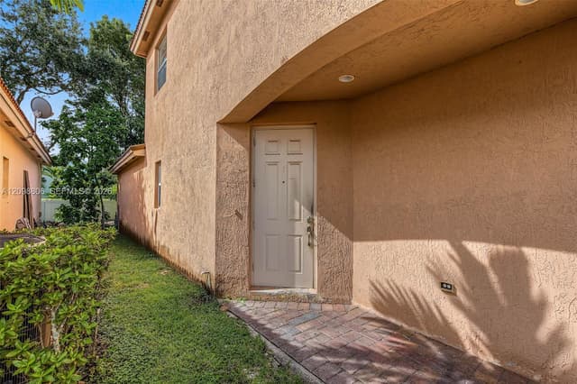 3940 NE 10th Dr, Homestead FL 33033 - Homestead, FL - Photo 4