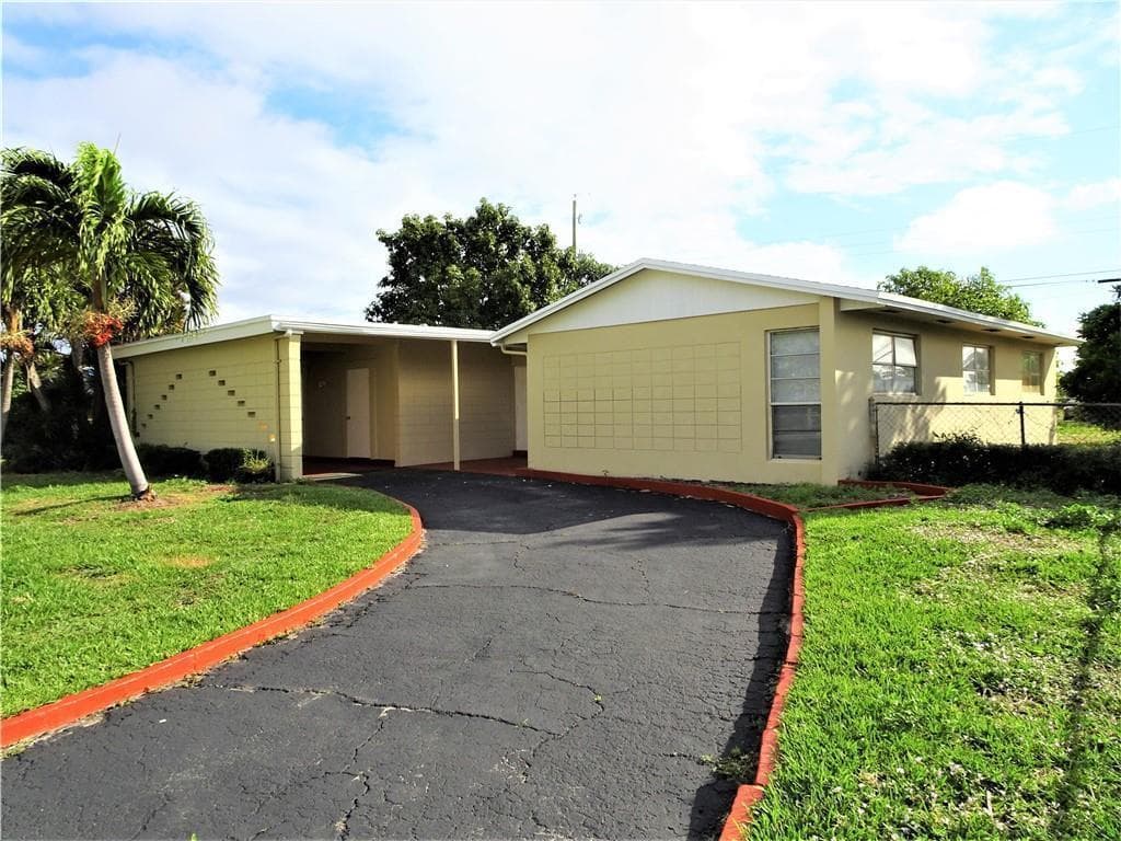 2230 AVENUE H W, Riviera Beach FL 33404