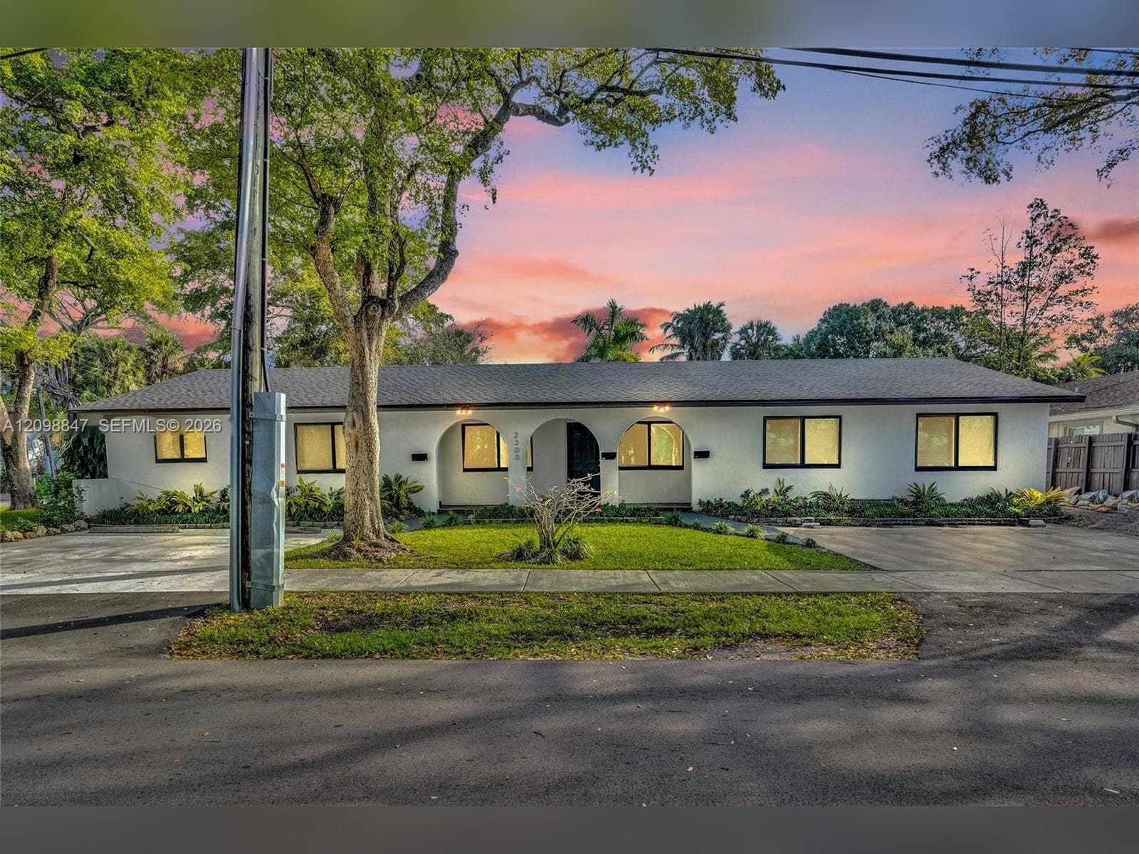 2300 SW 18th Ter, Fort Lauderdale FL 33315