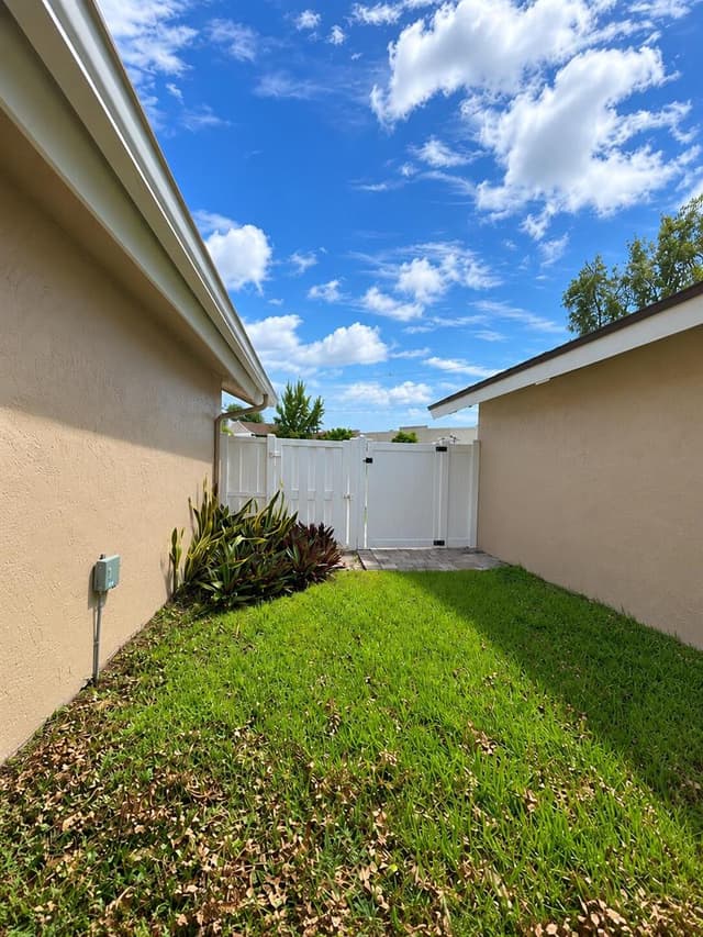 1238 NW 51ST Way # 1238, Deerfield Beach FL 33442 - Deerfield Beach, FL - Photo 3