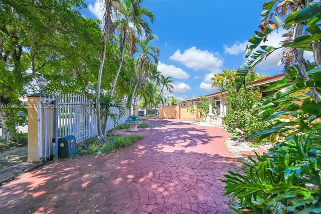 1425 SW 78th Ave, Miami FL 33144 - Miami, FL - Photo 2