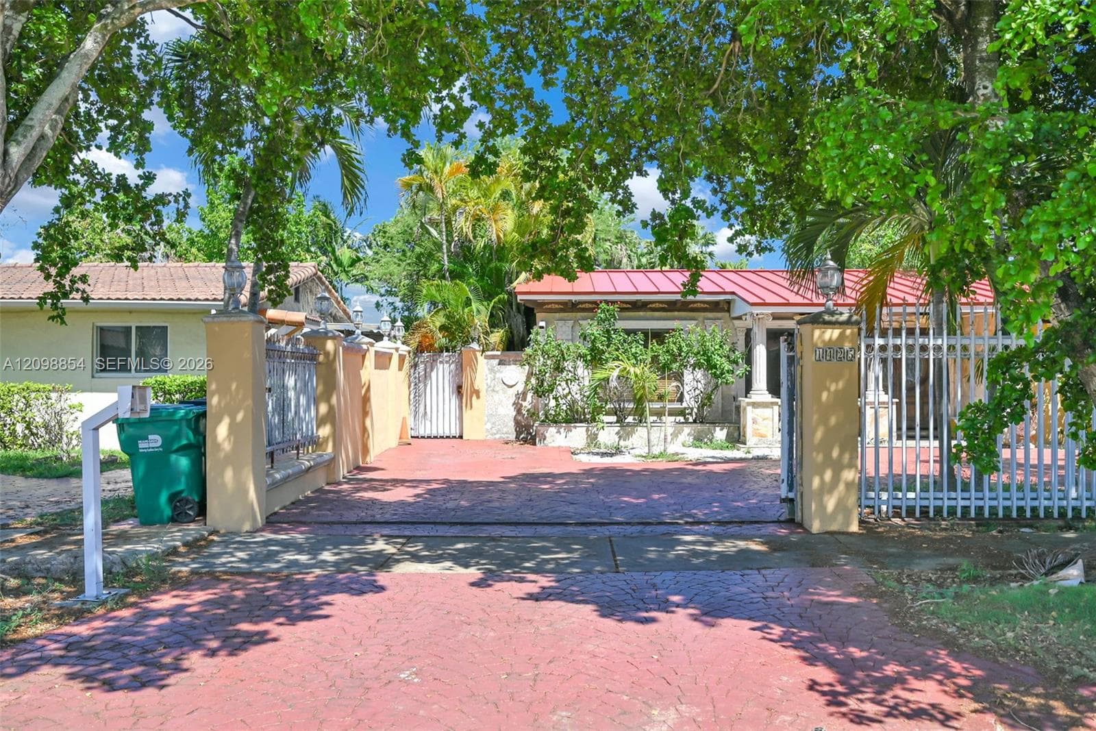 1425 SW 78th Ave, Miami FL 33144 - Miami, FL - Photo 1