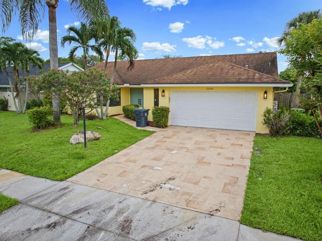 13787 EXOTICA Lane, Wellington FL 33414 - Wellington, FL - Photo 2