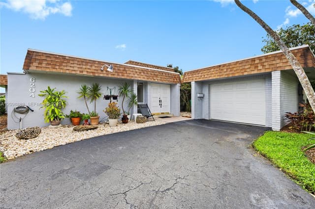 6204 Jacaranda Cir, Tamarac FL 33319 - Tamarac, FL - Photo 5