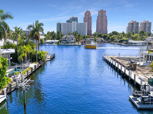 2880 NE 24TH Place, Fort Lauderdale FL 33305 - Fort Lauderdale, FL - Photo 5