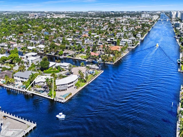2880 NE 24TH Place, Fort Lauderdale FL 33305 - Fort Lauderdale, FL - Photo 4