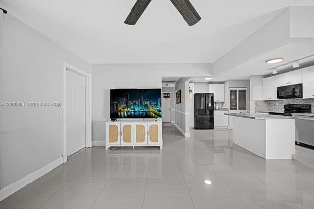 230 N 67th Ave, Hollywood FL 33024 - Hollywood, FL - Photo 6