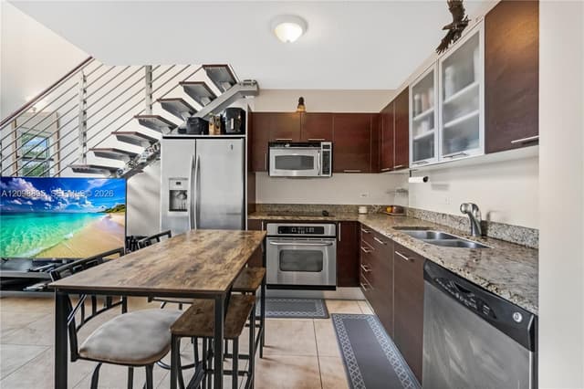 41 SE 5th St # 811, Miami FL 33131 - Miami, FL - Photo 5