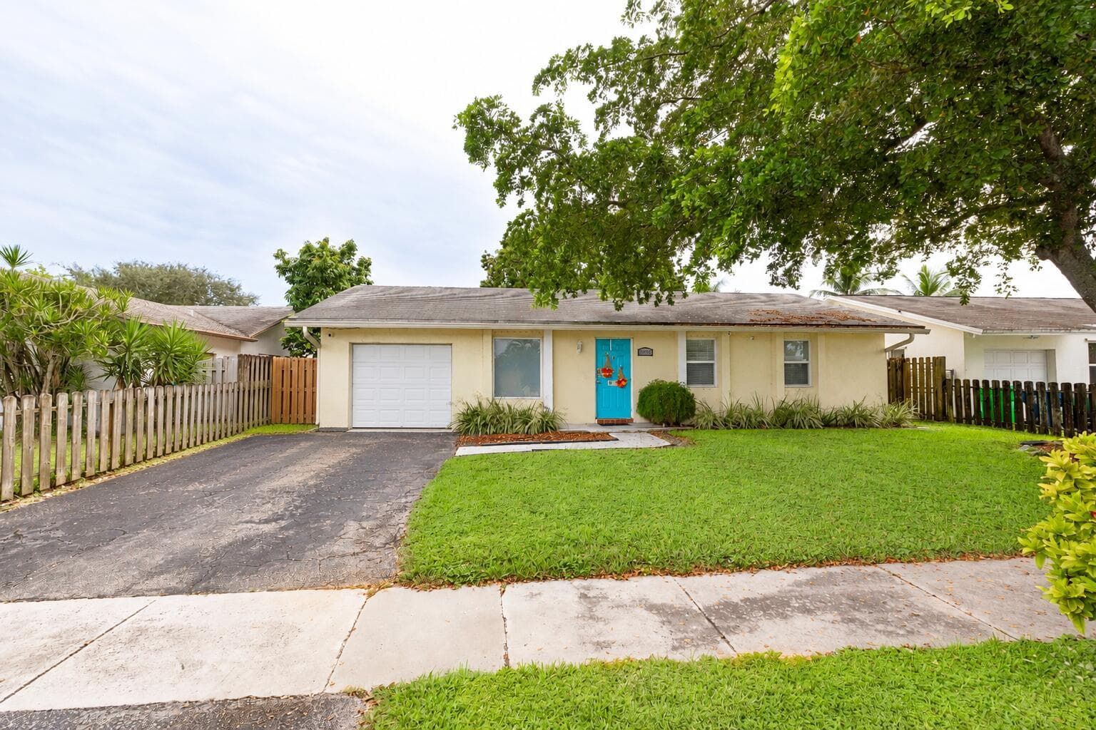 11030 NW 27TH Place, Sunrise FL 33322 - Sunrise, FL - Photo 1