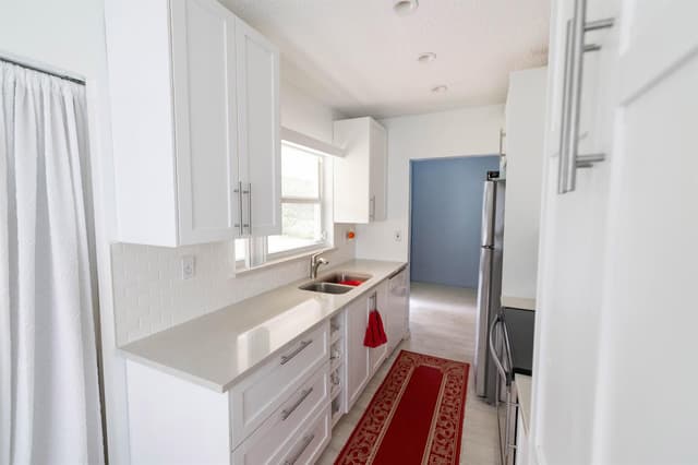11030 NW 27TH Place, Sunrise FL 33322 - Sunrise, FL - Photo 4