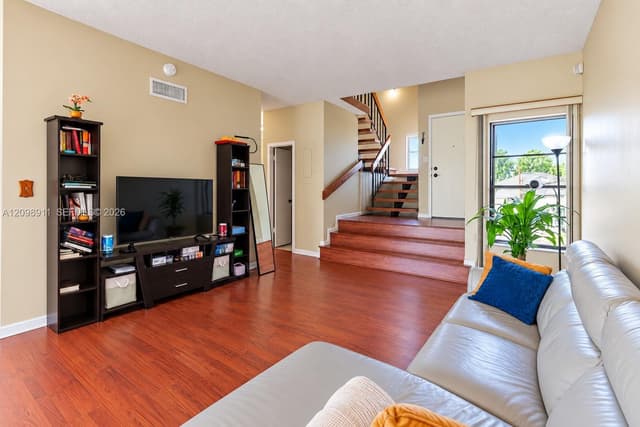 735 NW 105th Pl # C3, Miami FL 33172 - Miami, FL - Photo 6