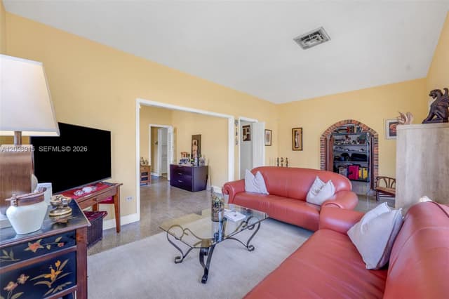 2048 NE 180th St, North Miami Beach FL 33162 - North Miami Beach, FL - Photo 3