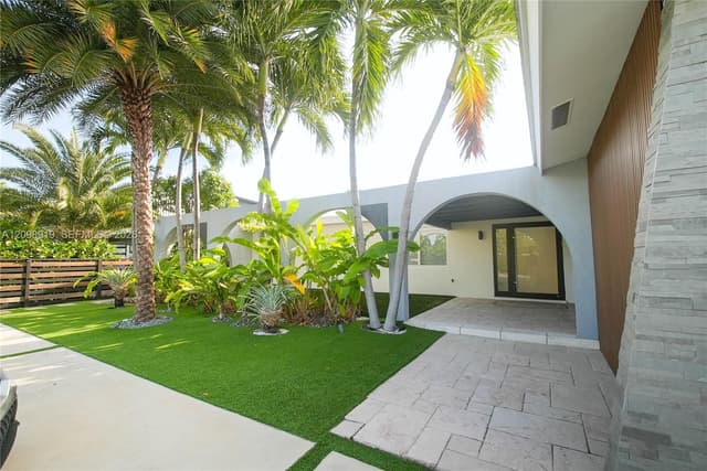 1242 NE 81st Ter, Miami FL 33138 - Miami, FL - Photo 3