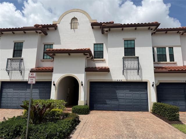 11646 SW 13th Ln, Pembroke Pines FL 33025 - Pembroke Pines, FL - Photo 3