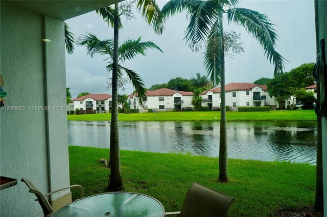 11646 SW 13th Ln, Pembroke Pines FL 33025 - Pembroke Pines, FL - Photo 5