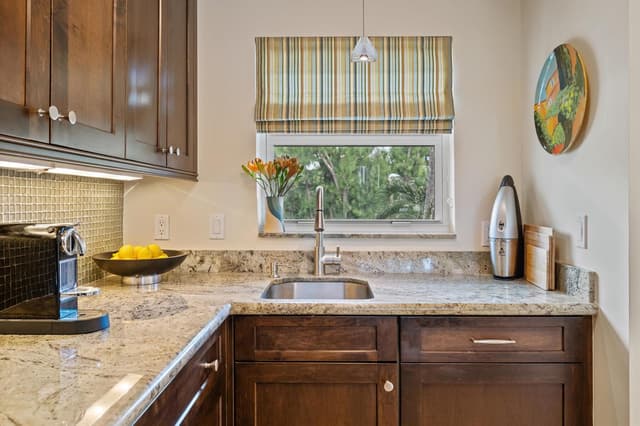 139 Sunrise Avenue # 205, Palm Beach FL 33480 - Palm Beach, FL - Photo 7
