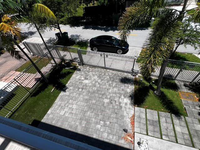 18975 Atlantic Blvd, Sunny Isles Beach FL 33160 - Sunny Isles Beach, FL - Photo 2