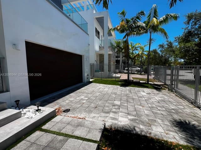 18975 Atlantic Blvd, Sunny Isles Beach FL 33160 - Sunny Isles Beach, FL - Photo 6