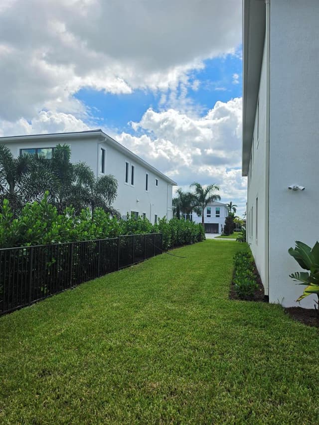 9911 MERAVITA Avenue, Boca Raton FL 33496 - Boca Raton, FL - Photo 4