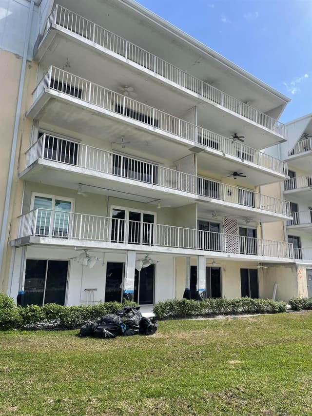 250 JOHN F KENNEDY Drive # 308, Atlantis FL 33462 - Atlantis, FL - Photo 3