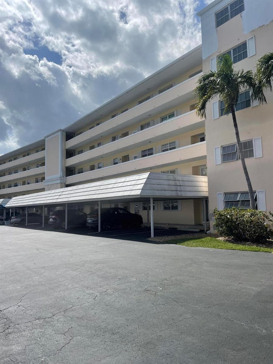 250 JOHN F KENNEDY Drive # 308, Atlantis FL 33462 - Atlantis, FL - Photo 1