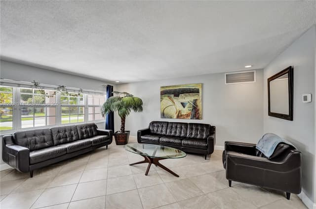 5509 Jefferson St, Hollywood FL 33021 - Hollywood, FL - Photo 4