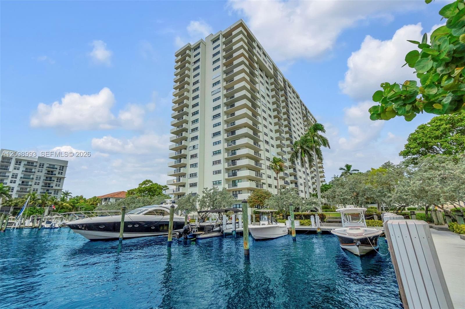 3200 Port Royale Dr N # 806, Fort Lauderdale FL 33308
