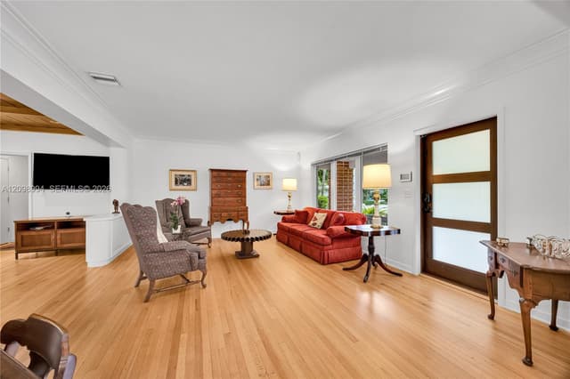 1245 Algardi Ave, Coral Gables FL 33146 - Coral Gables, FL - Photo 5