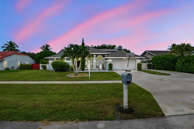13820 Folkestone Circle, Wellington FL 33414 - Wellington, FL - Photo 4