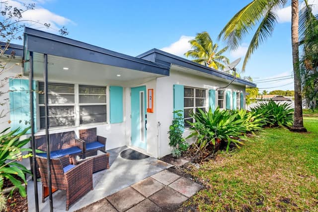 323 DE CARIE Street # 1, Delray Beach FL 33444 - Delray Beach, FL - Photo 3