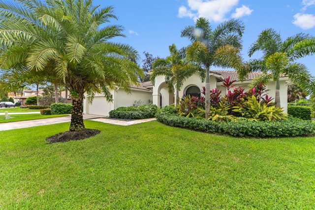 15490 WHISPERING WILLOW Drive, Wellington FL 33414 - Wellington, FL - Photo 2