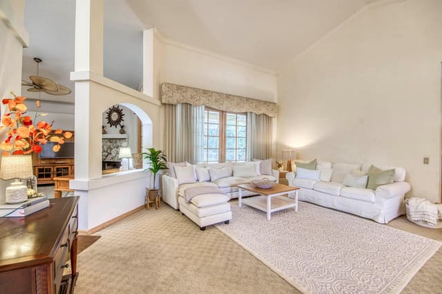 9260 Cypress Hollow Drive, Palm Beach Gardens FL 33418 - Palm Beach Gardens, FL - Photo 7