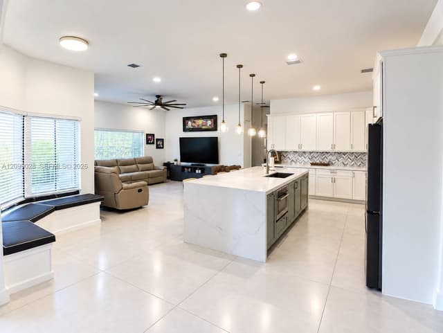 12153 SW 2nd St, Miami FL 33184 - Miami, FL - Photo 2
