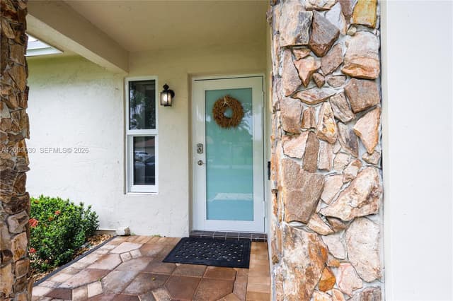 11045 NW 21st St, Coral Springs FL 33071 - Coral Springs, FL - Photo 2