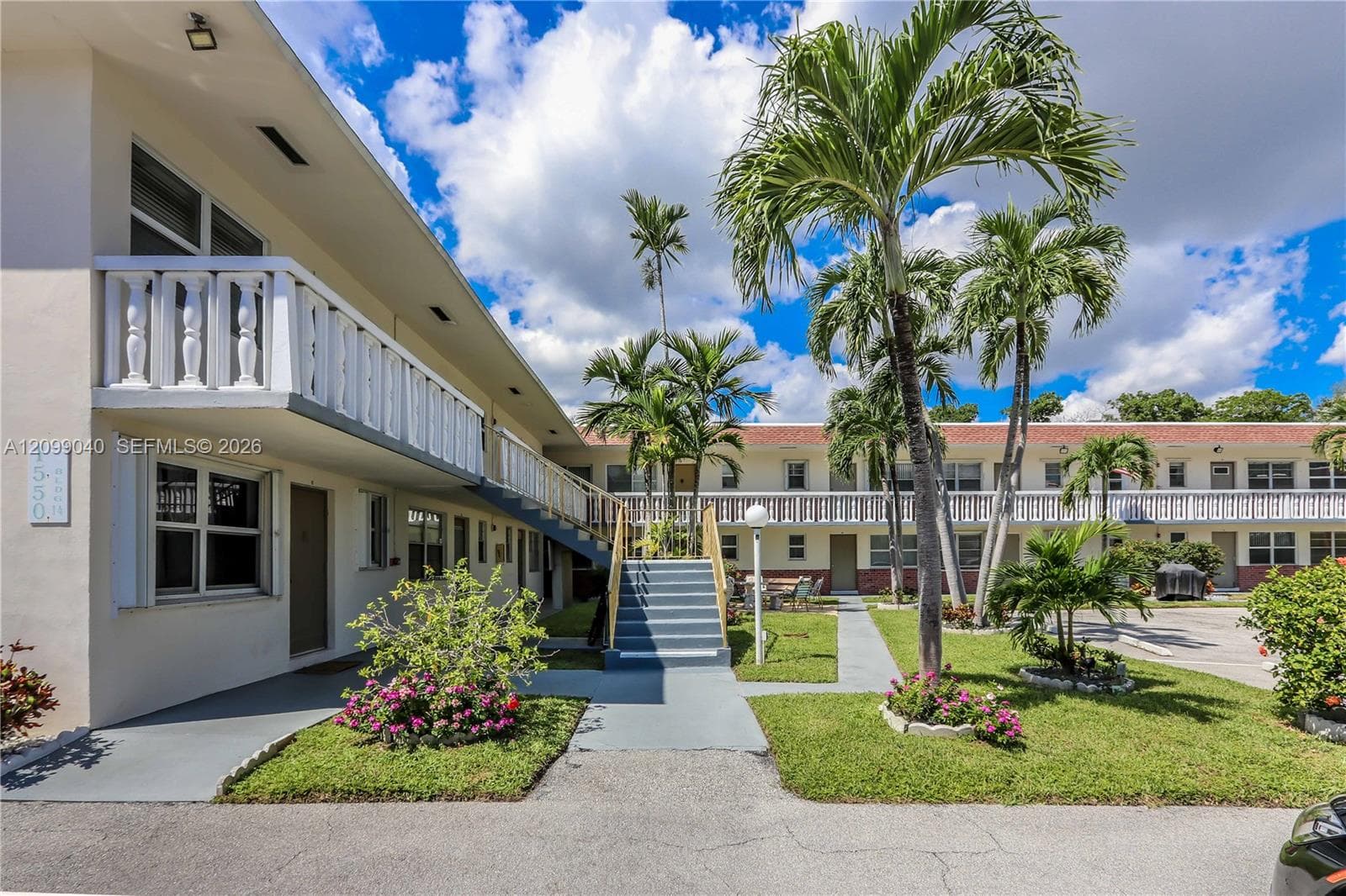 1550 N 12th Ct # 1A, Hollywood FL 33019 - Hollywood, FL - Photo 1