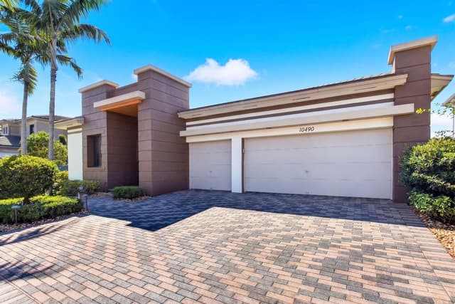 10490 S Lago Vista Circle, Parkland FL 33076 - Parkland, FL - Photo 2