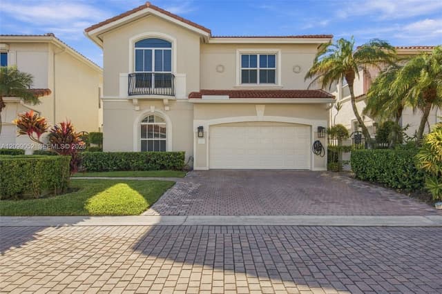 1516 Breakwater Ter, Hollywood FL 33019 - Hollywood, FL - Photo 3