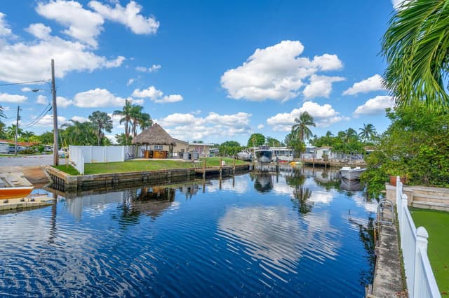 421 SW 18TH Street, Pompano Beach FL 33060 - Pompano Beach, FL - Photo 4
