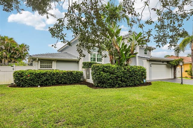 5821 Hawkes Bluff Ave, Davie FL 33331 - Davie, FL - Photo 6