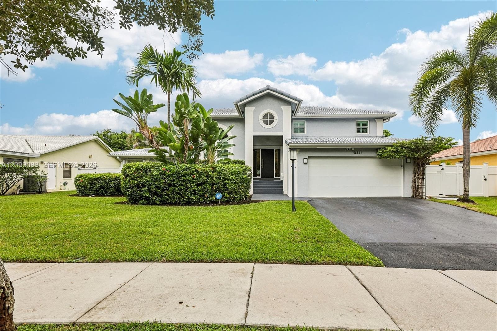 5821 Hawkes Bluff Ave, Davie FL 33331 - Davie, FL - Photo 1