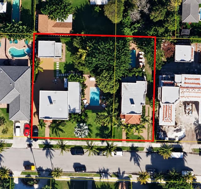 237/225 Monroe Drive, West Palm Beach FL 33405 - West Palm Beach, FL - Photo 2