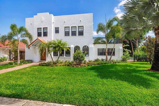 237/225 Monroe Drive, West Palm Beach FL 33405 - West Palm Beach, FL - Photo 3