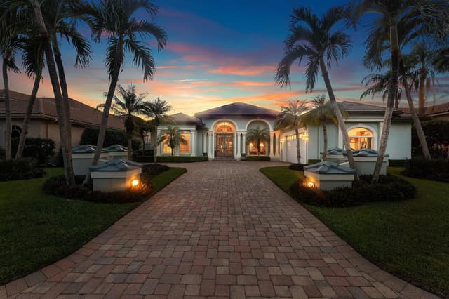 54 CAYMAN Place, Palm Beach Gardens FL 33418 - Palm Beach Gardens, FL - Photo 2