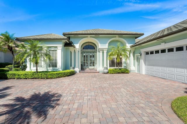 54 CAYMAN Place, Palm Beach Gardens FL 33418 - Palm Beach Gardens, FL - Photo 4